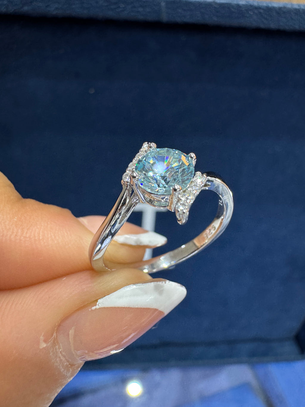 Anillo freeform azul celeste