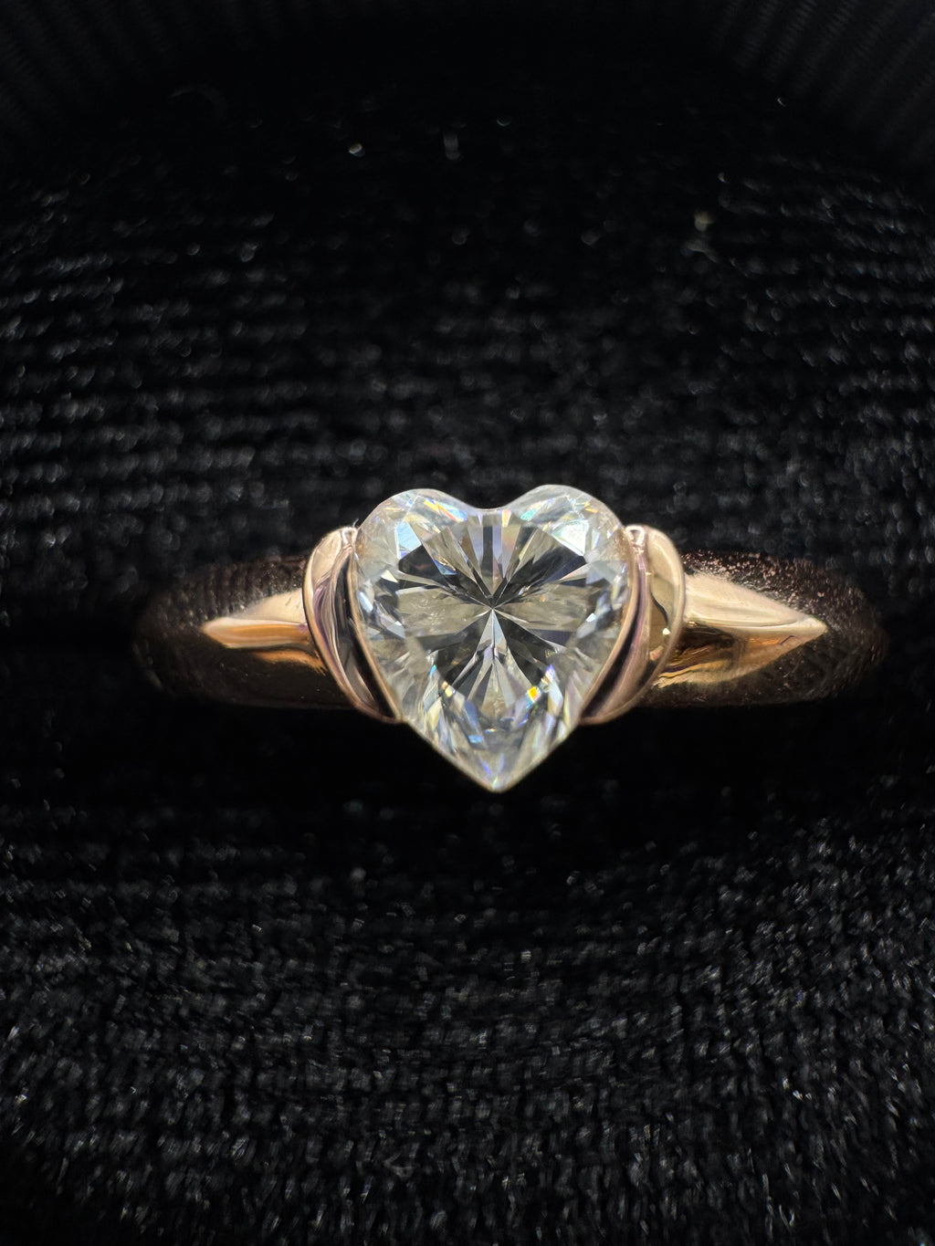 Rose gold heart ring