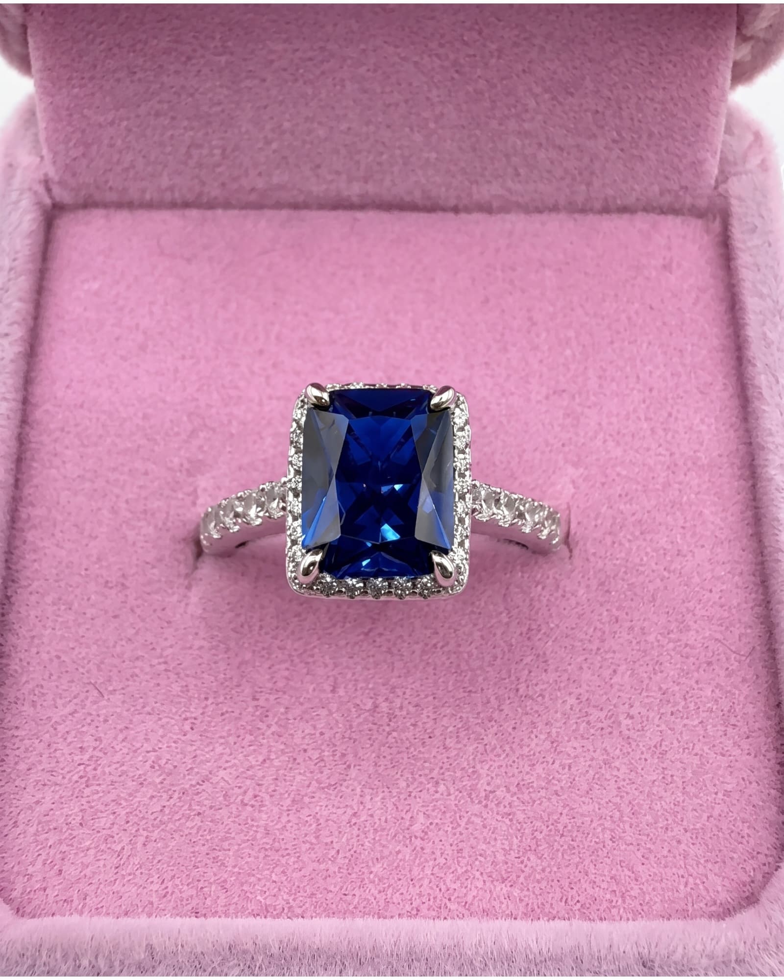 Anillo cuadro azul