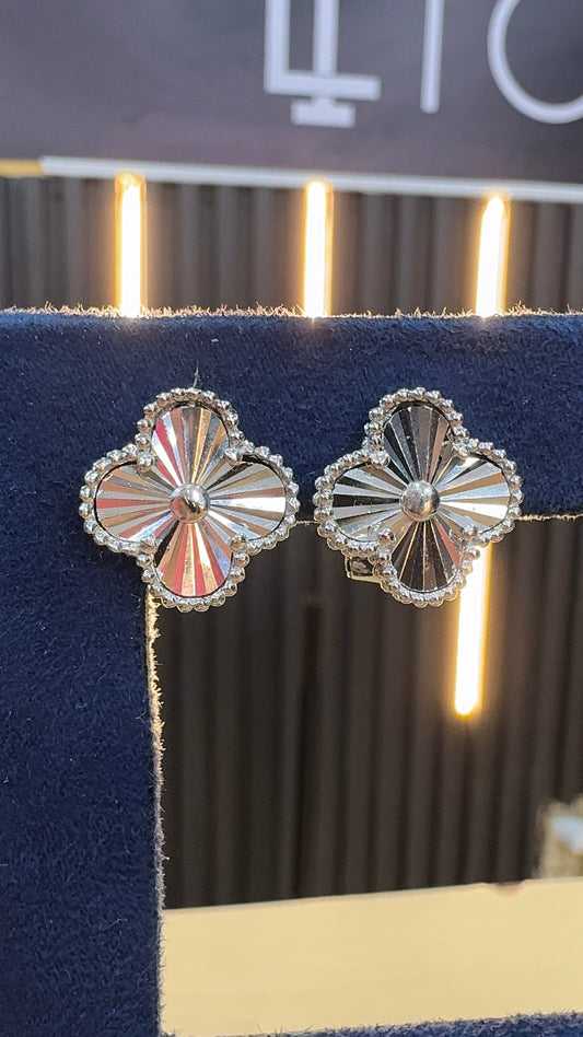 Aretes