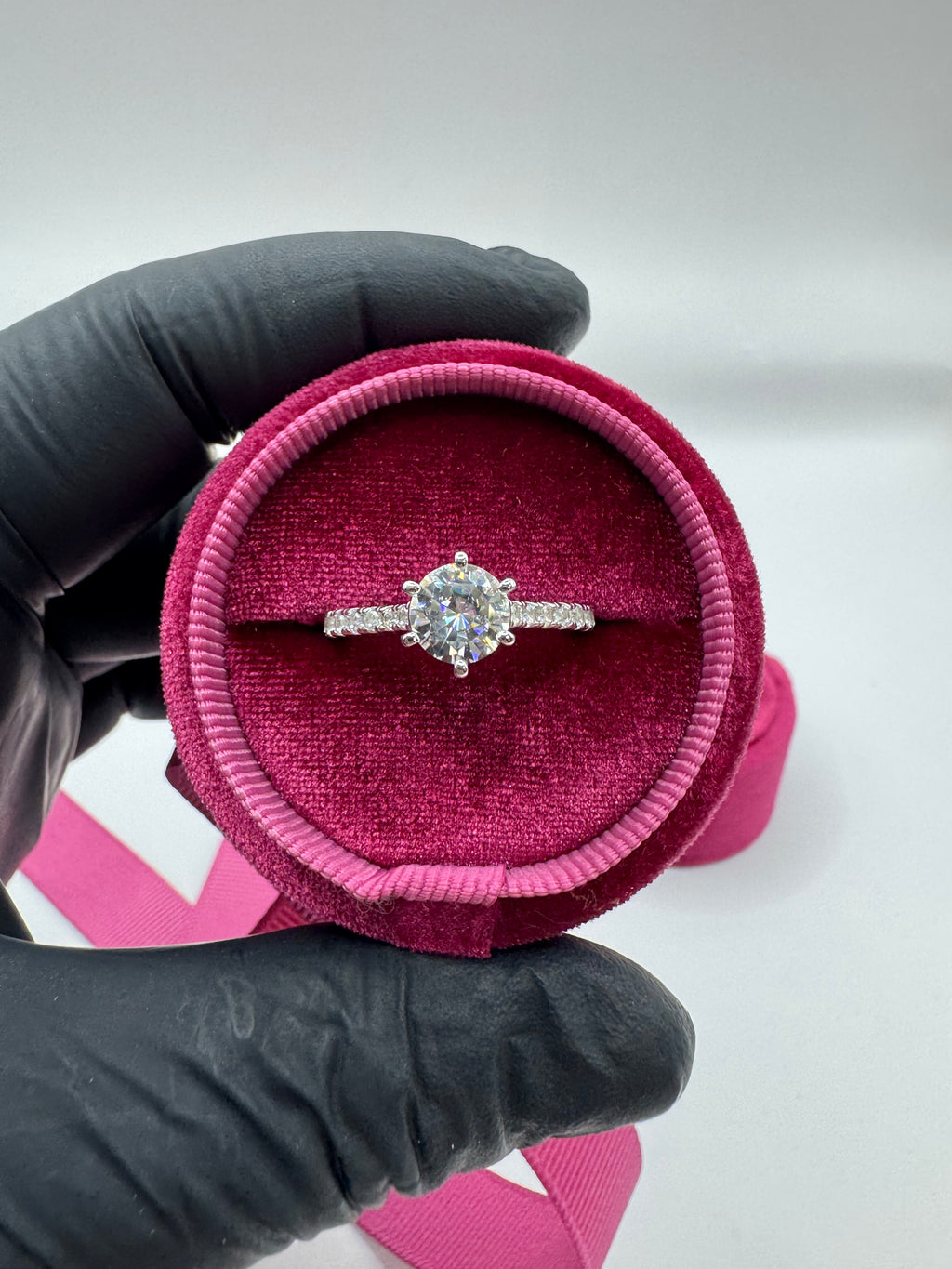 Anillo moissanita 6 uñas