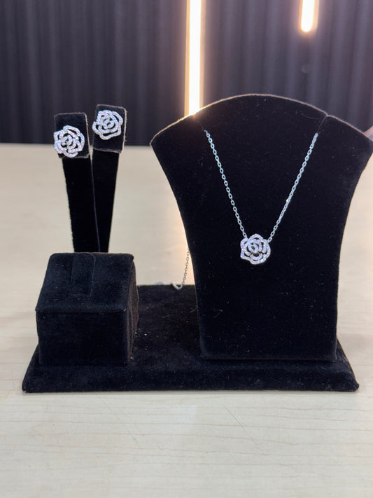 Set rosa negra aretes y collar