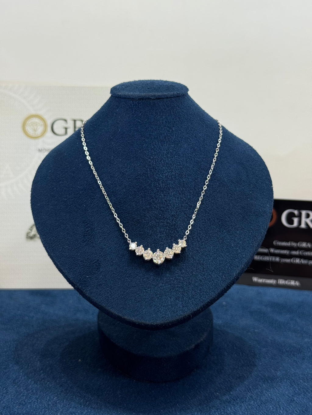 Collar estilo riviere