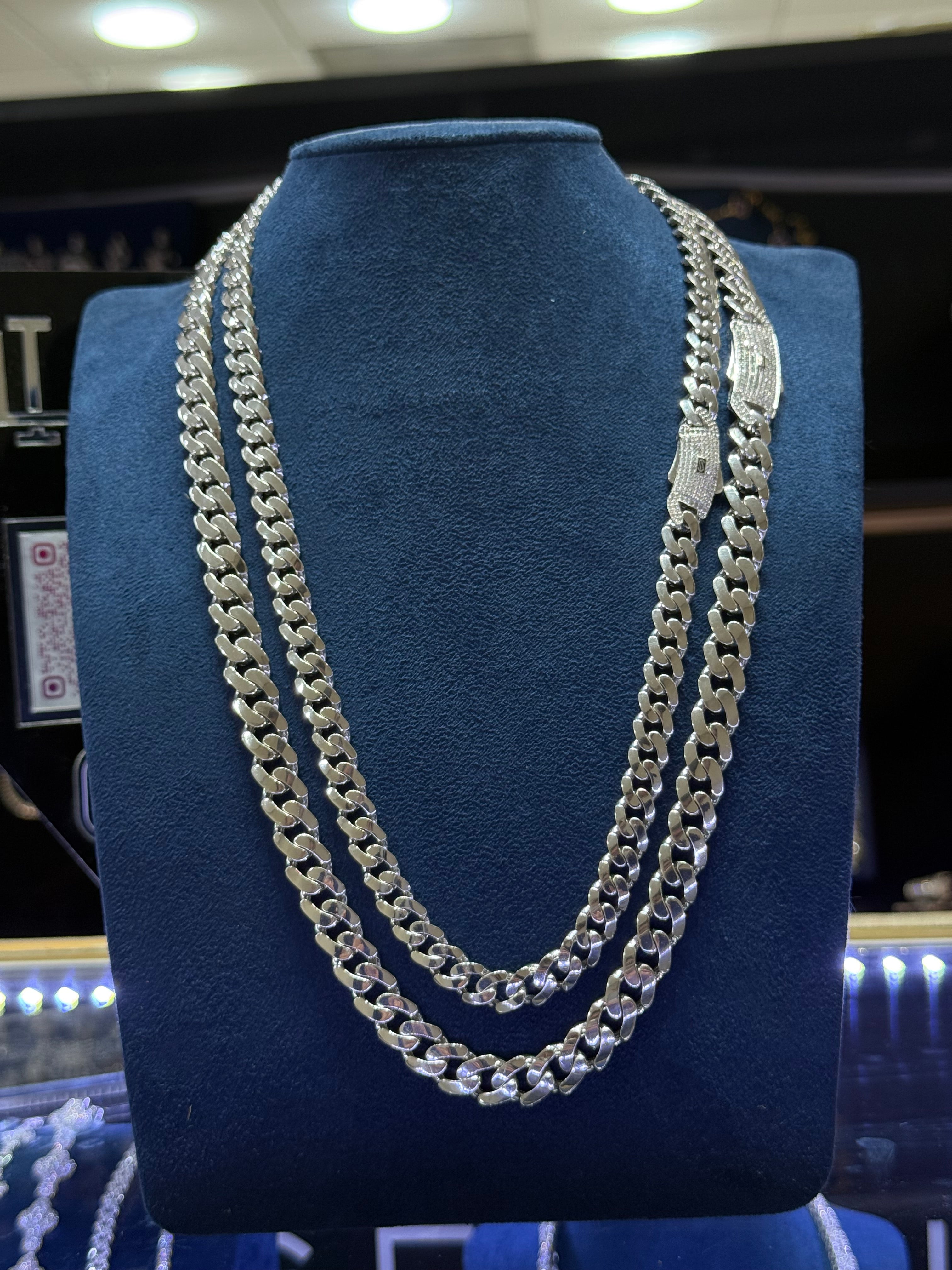 Cadena cubana Mónaco