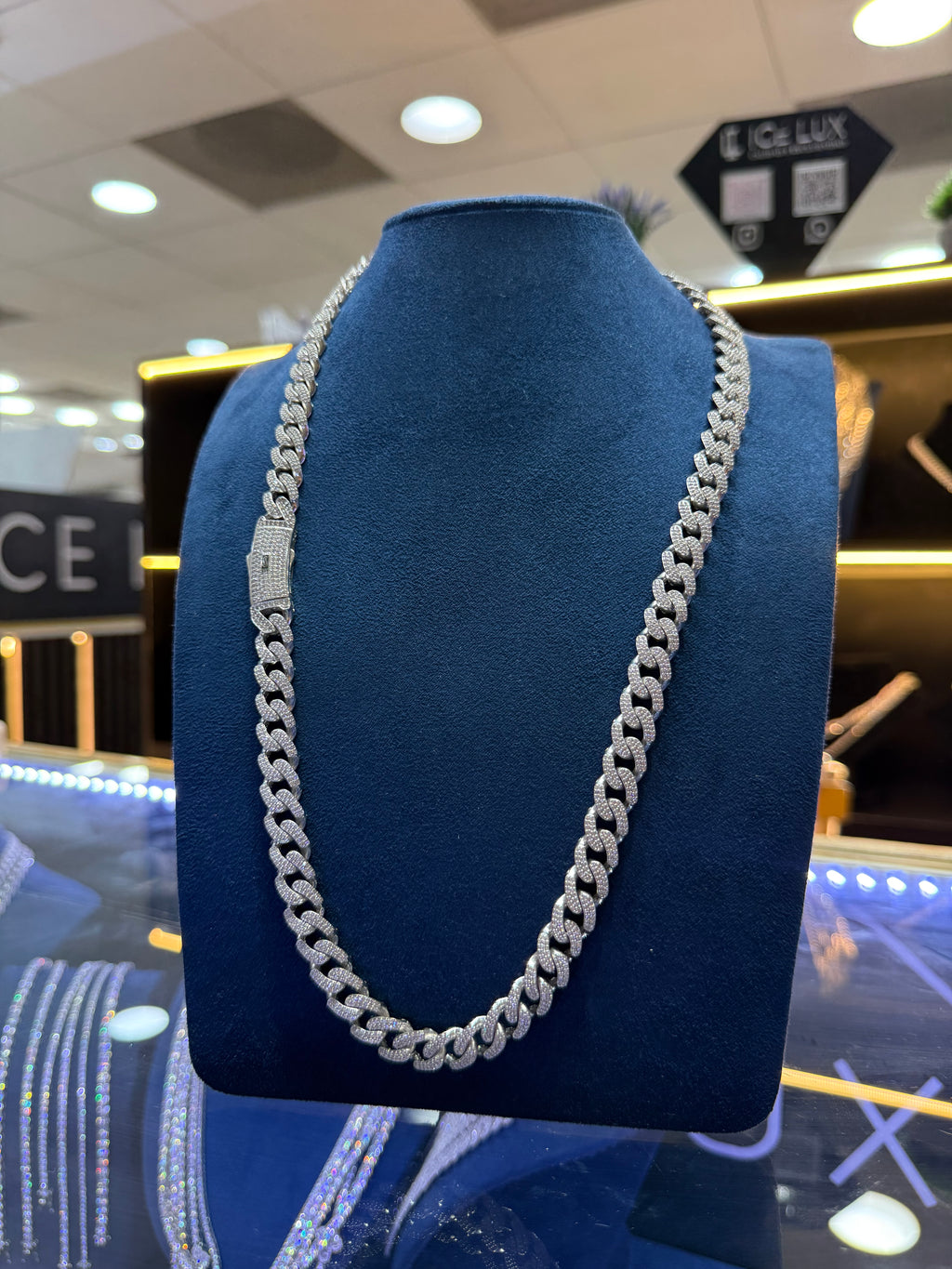 Cadena monaco cubano