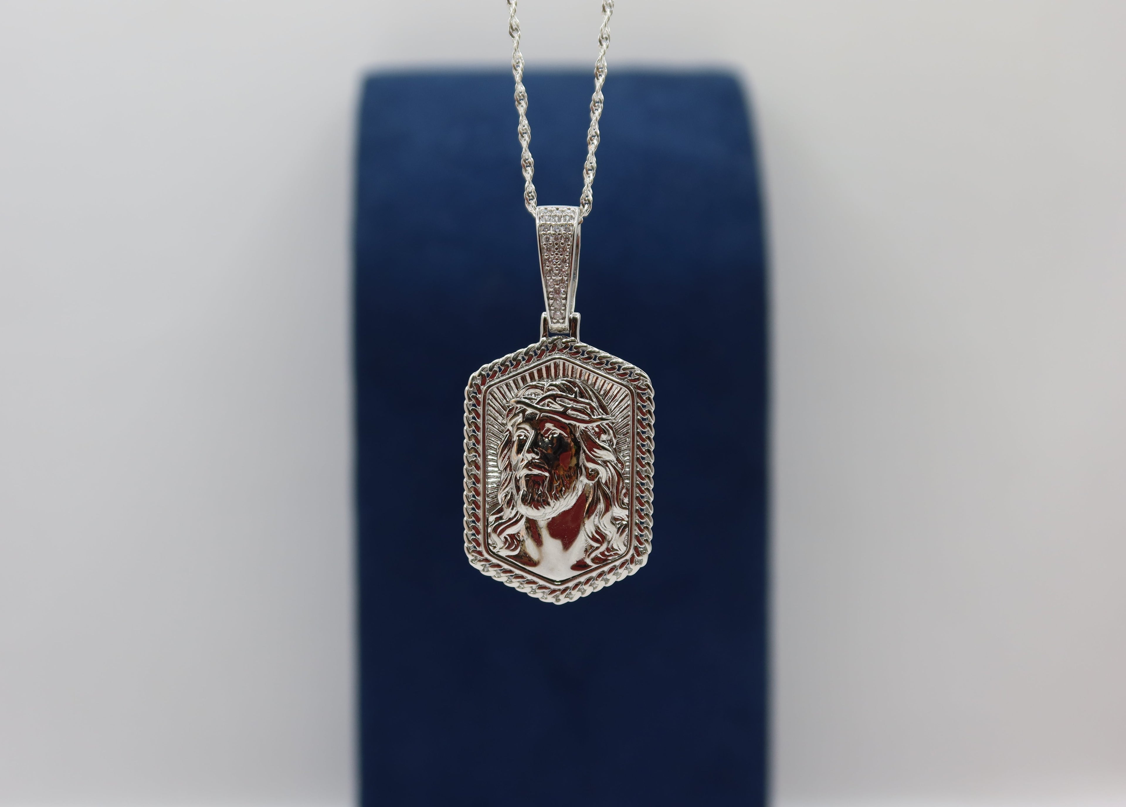 Dije placa de Cristo