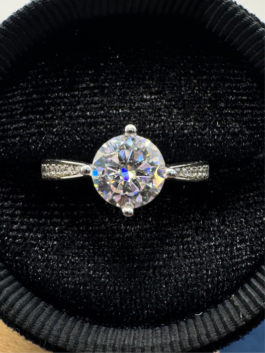 Anillo moissanita