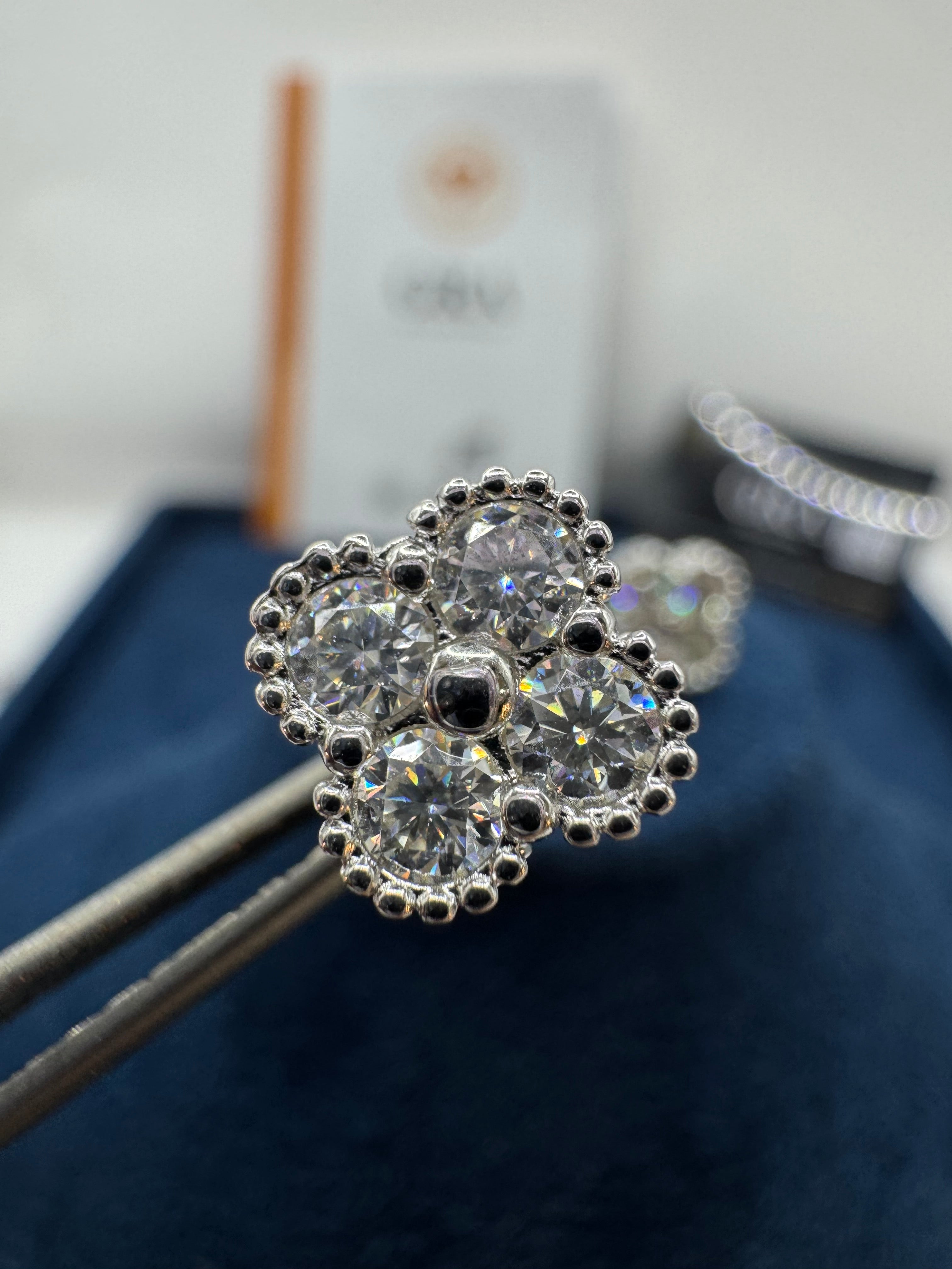 VC Moissanite Clover Set