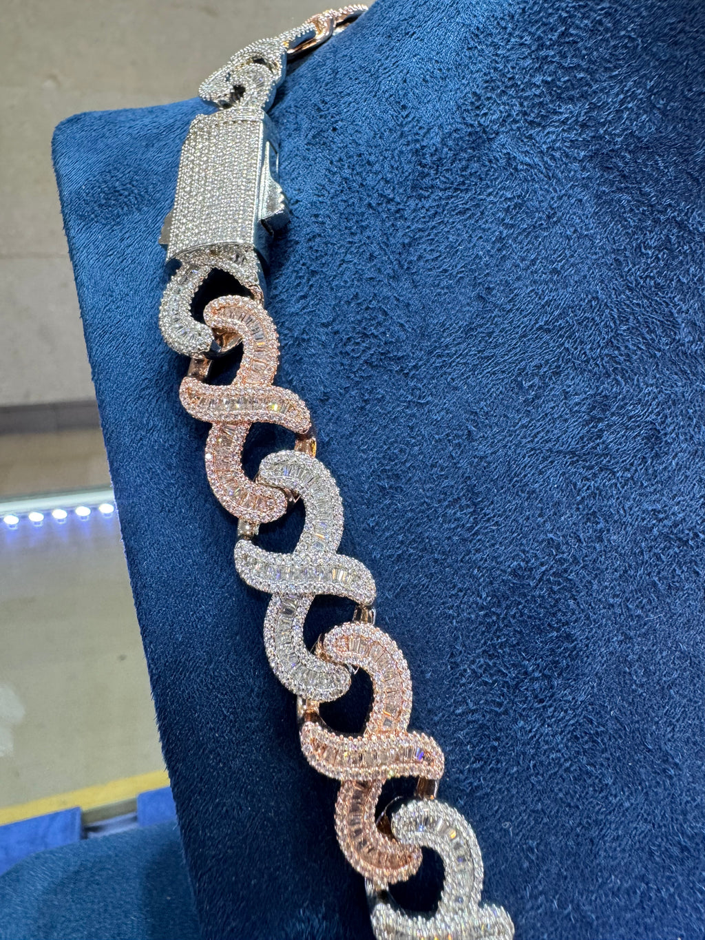 Cadena infinity baguette bitono