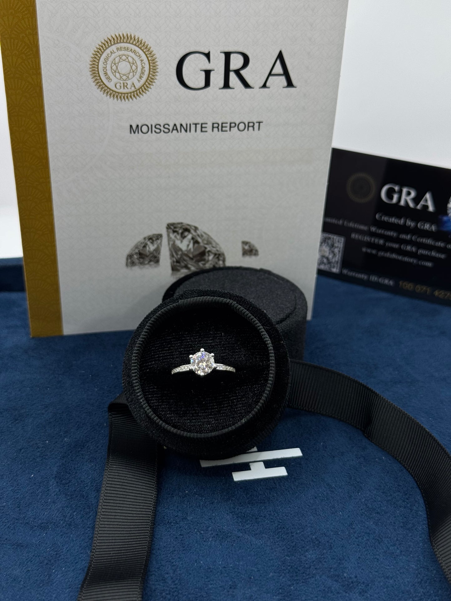 Anillo moissanita