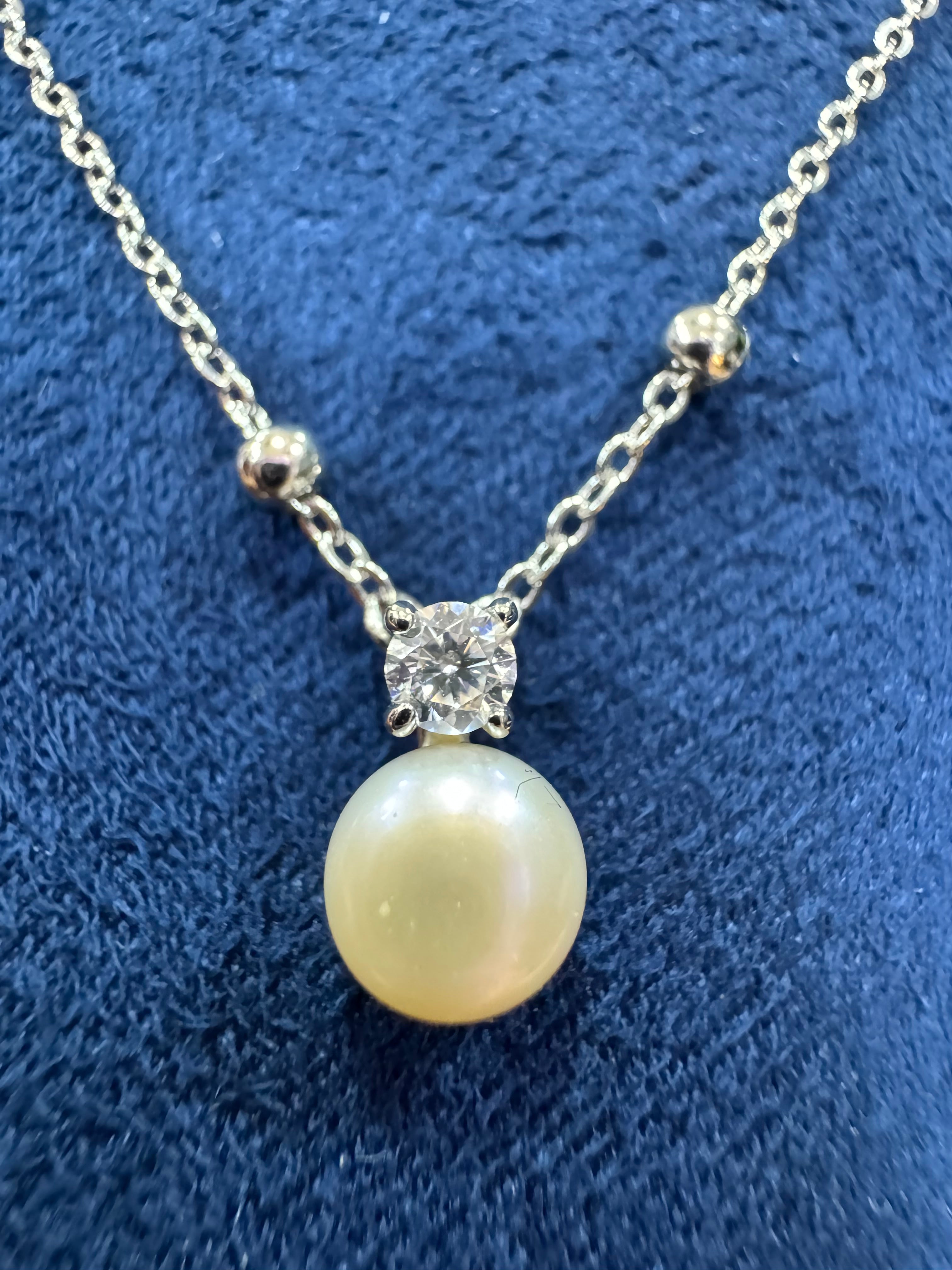 Moissanite pearl necklace