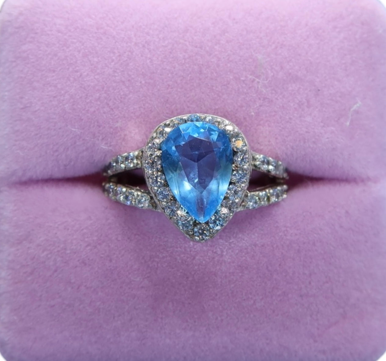 Anillo pera azul
