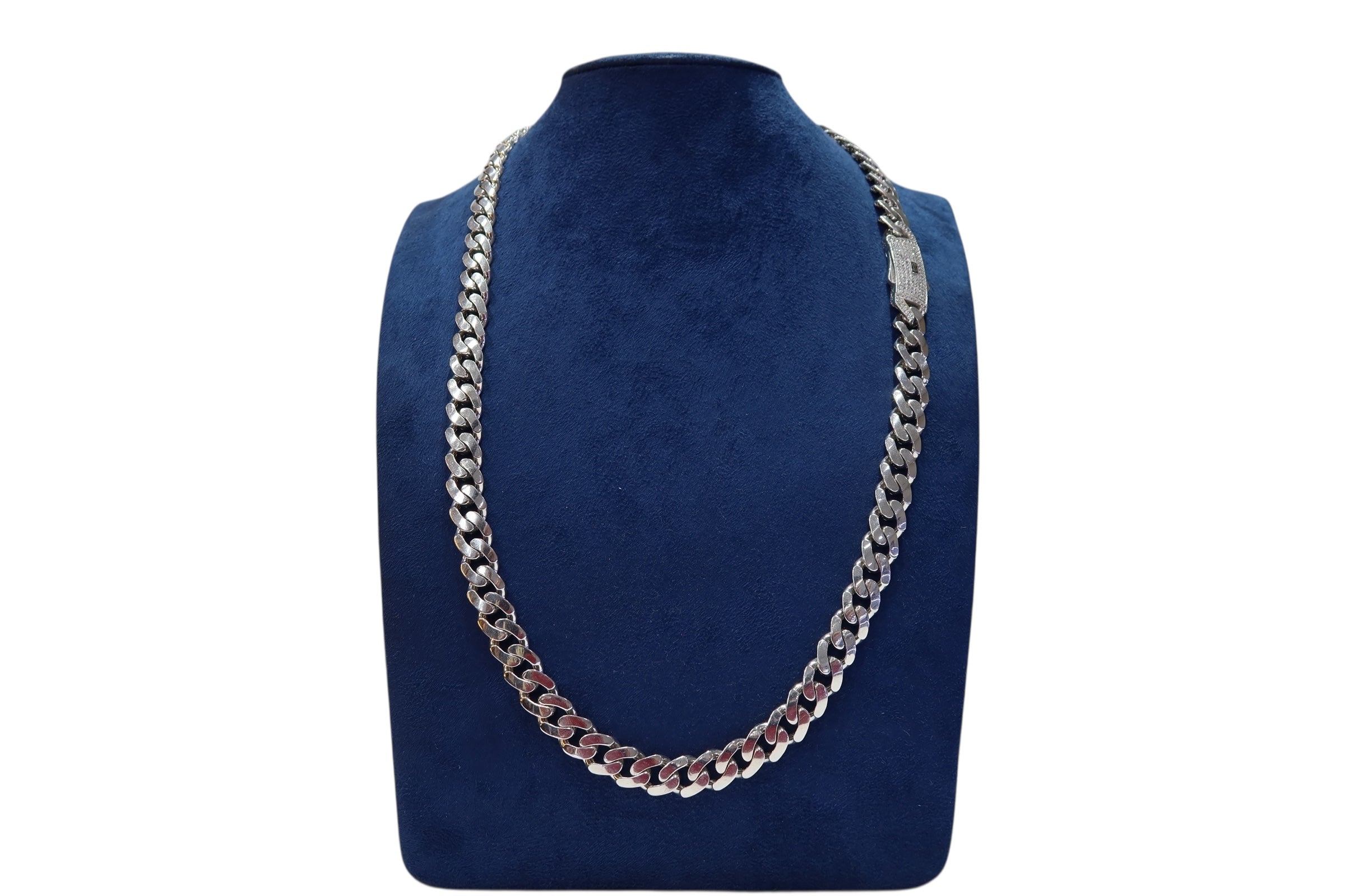 Cadena cubana Mónaco