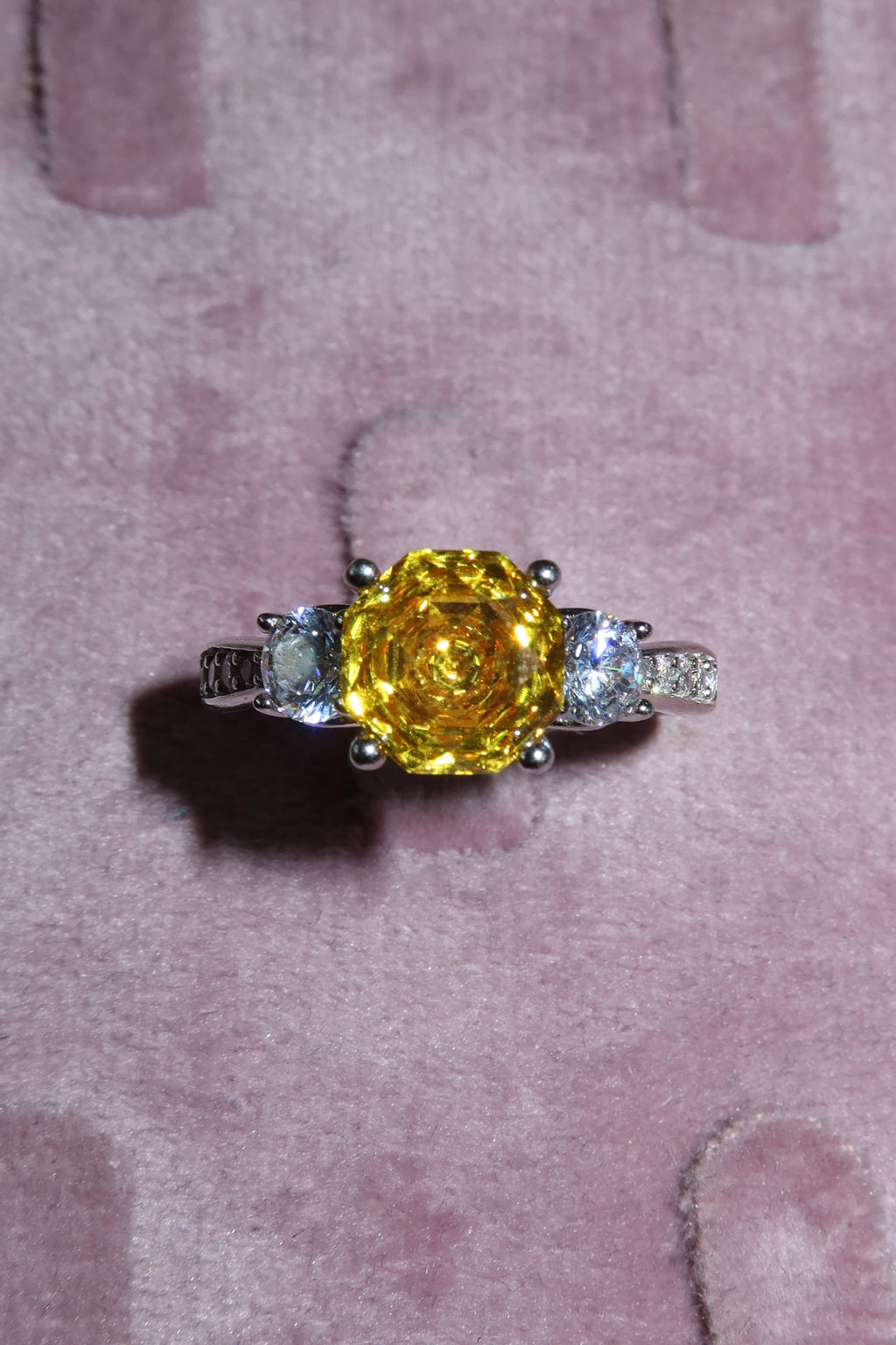 Anillo Flower amarillo