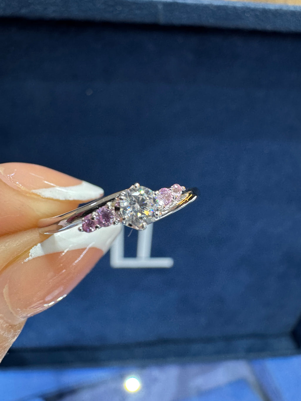 Anillo solitario flair rosa