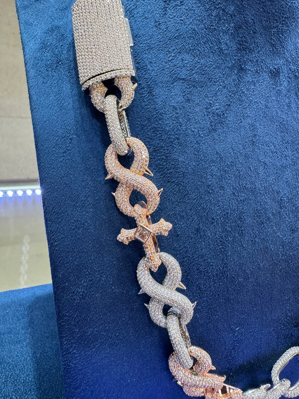 Cadena infinity religión Bitono rosa