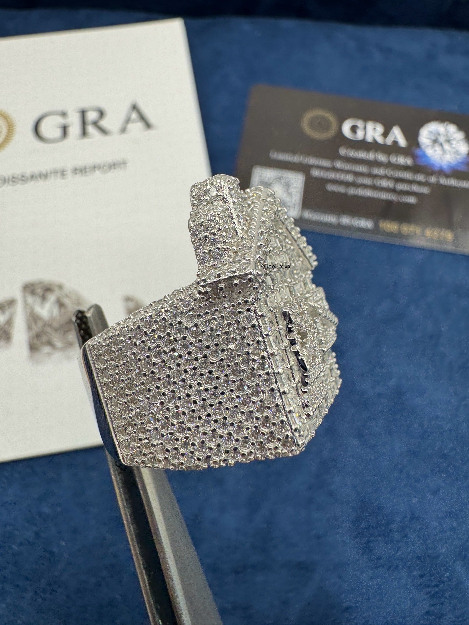 Anillo casa moissanita