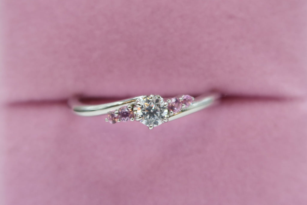 Anillo solitario flair rosa