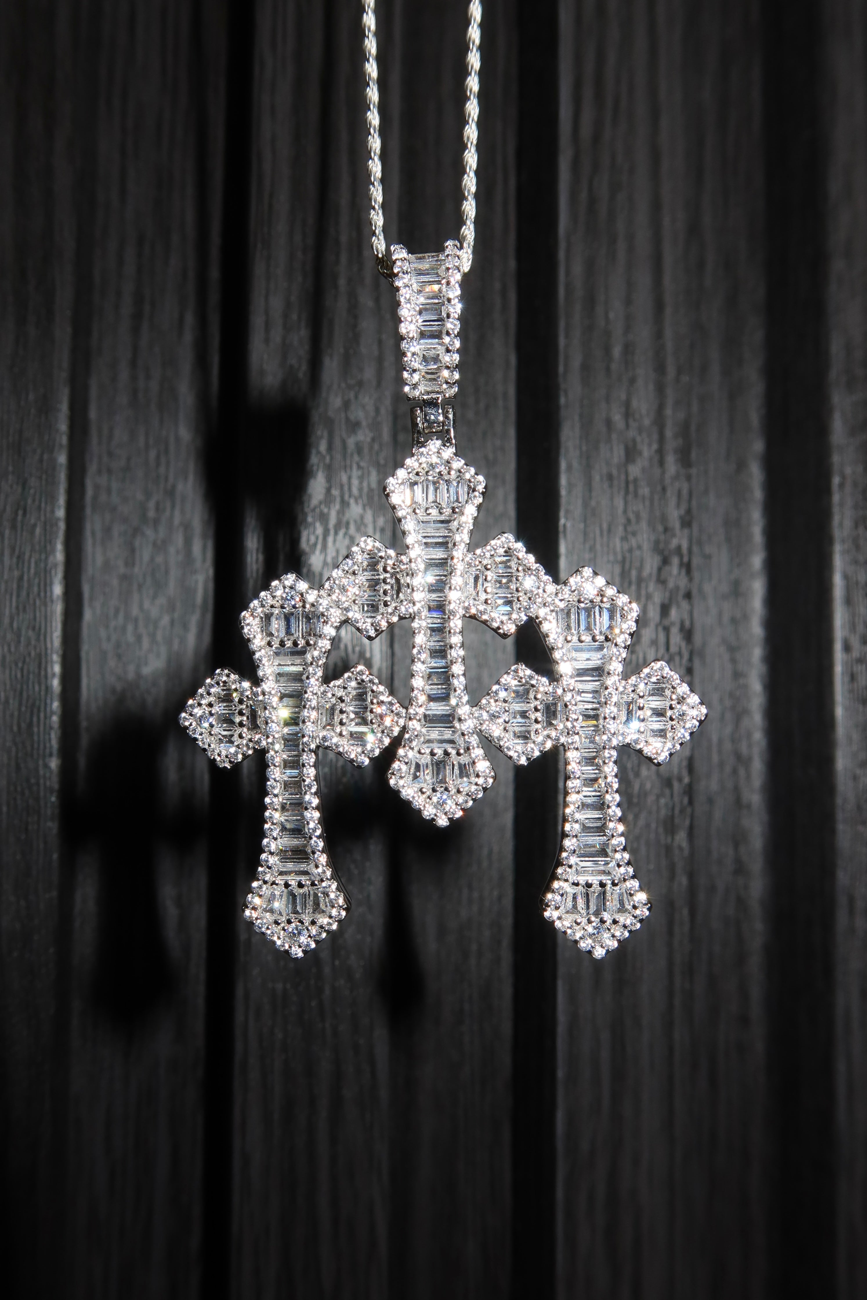 Dije 3 cruces sólido