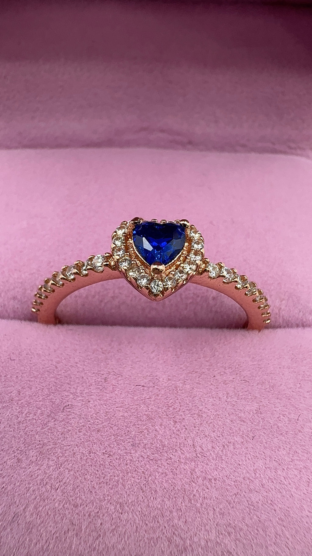 Pink ring with blue heart