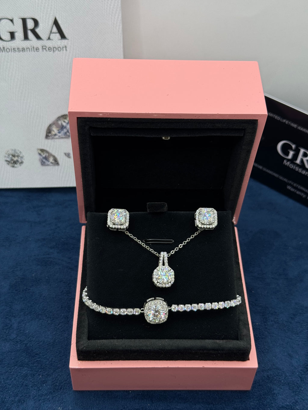 Square moissanite set