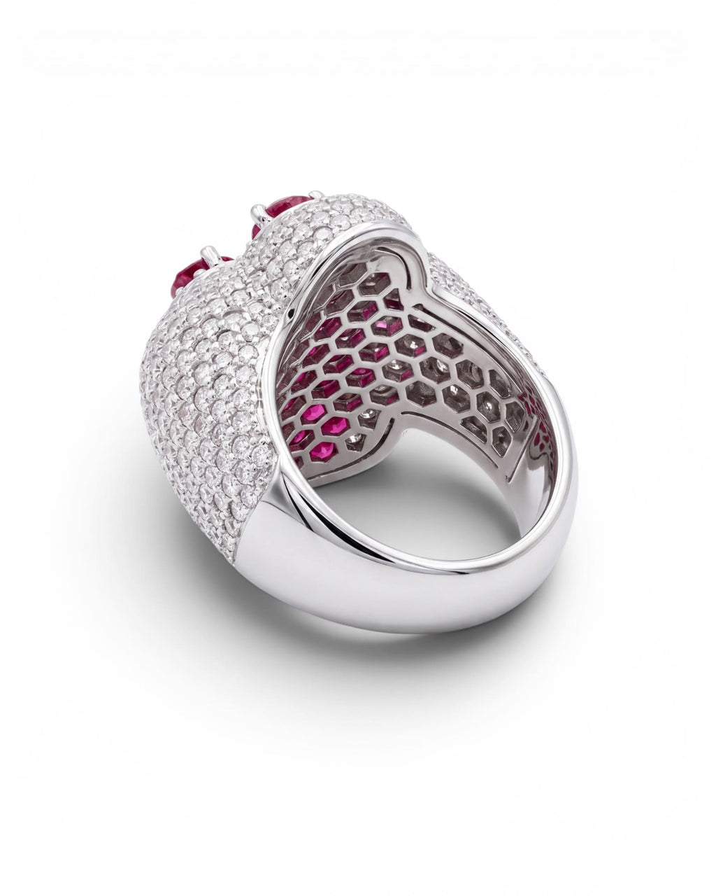 Anillo rojo magenta moissanita