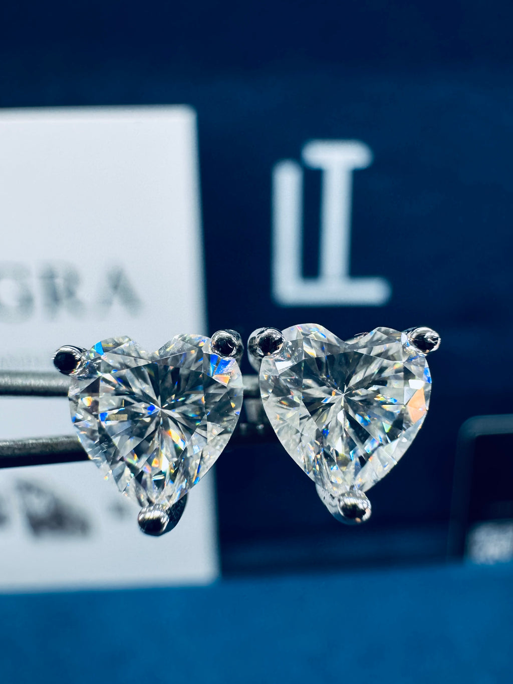 Aretes corazón moissanita
