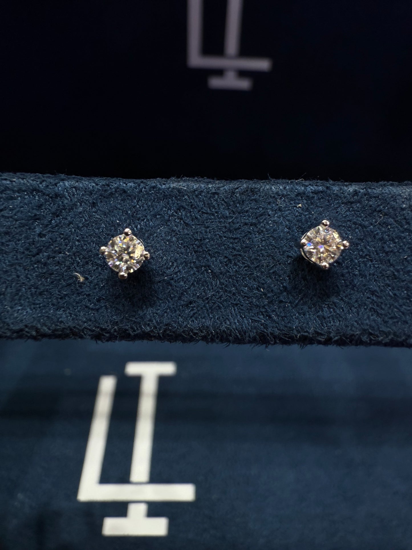 Aretes Moissanita
