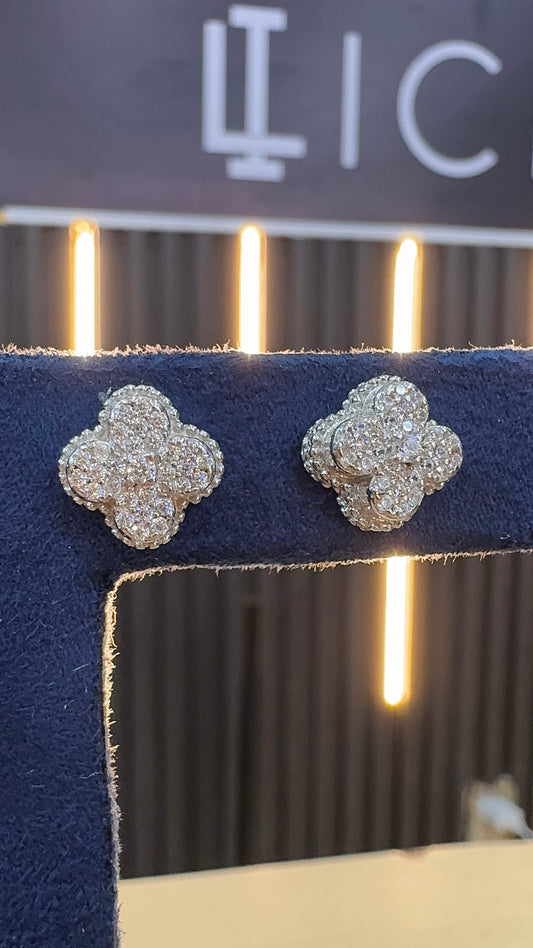 Aretes