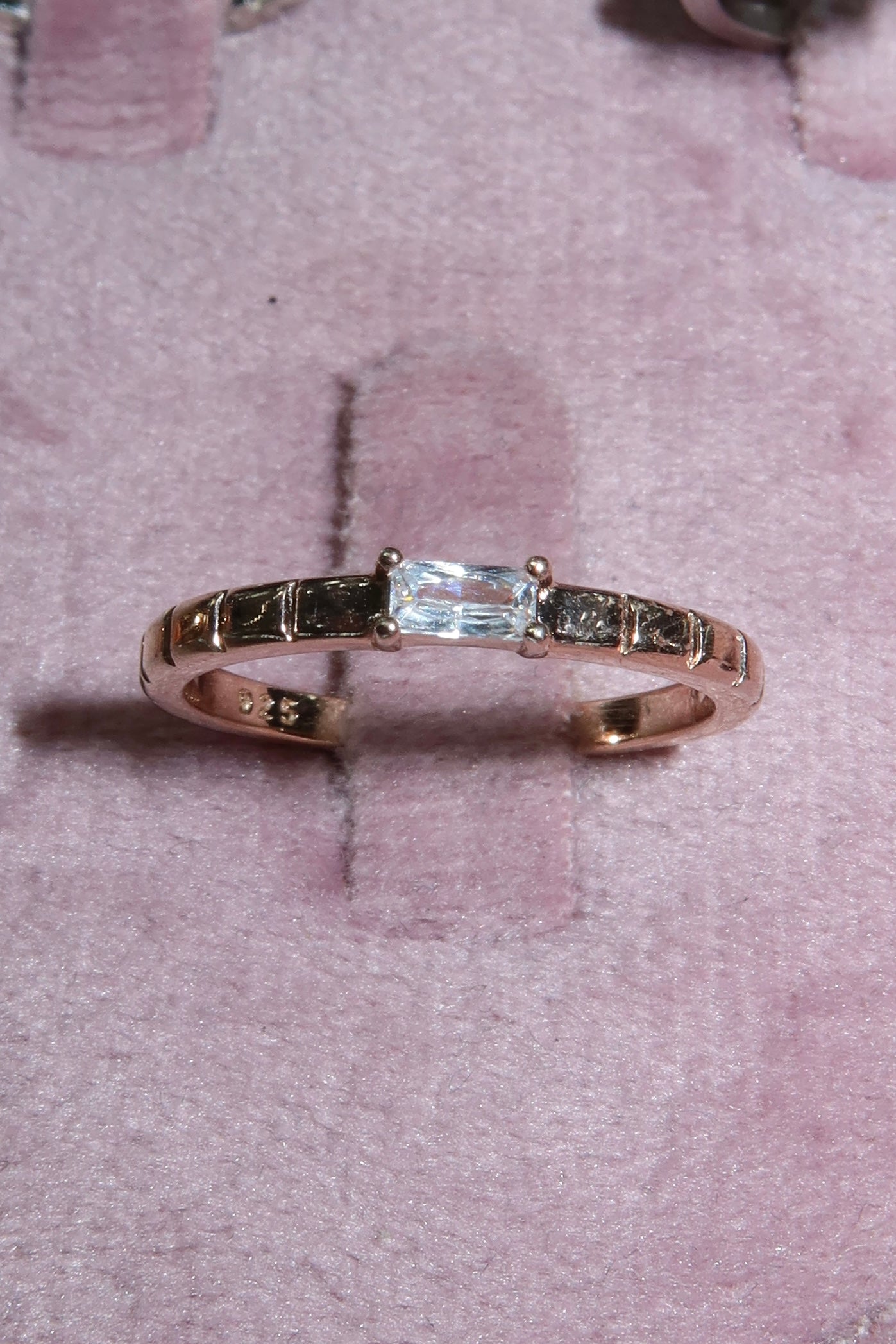 Anillo baguette rosegold