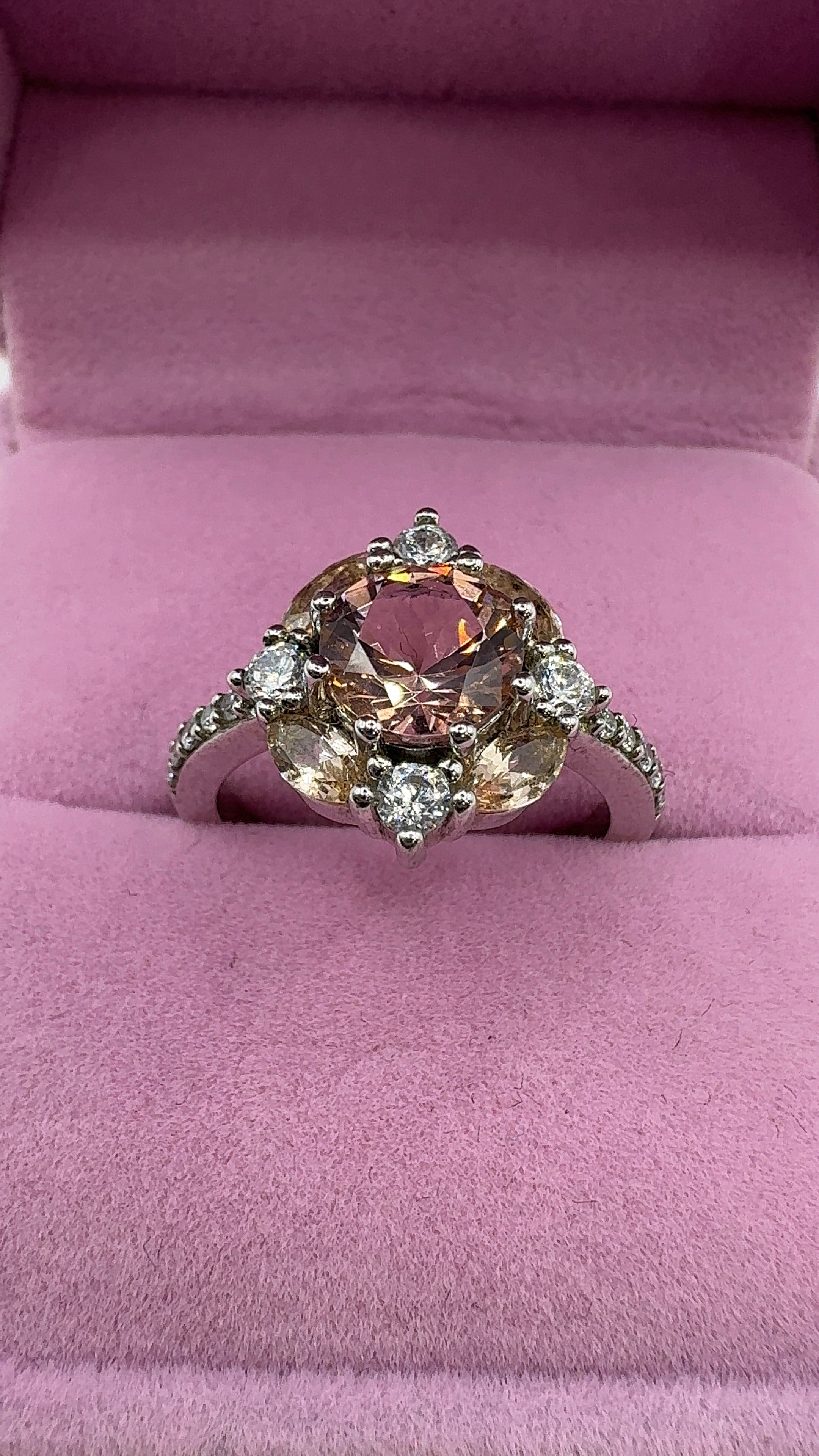 Duchess ring