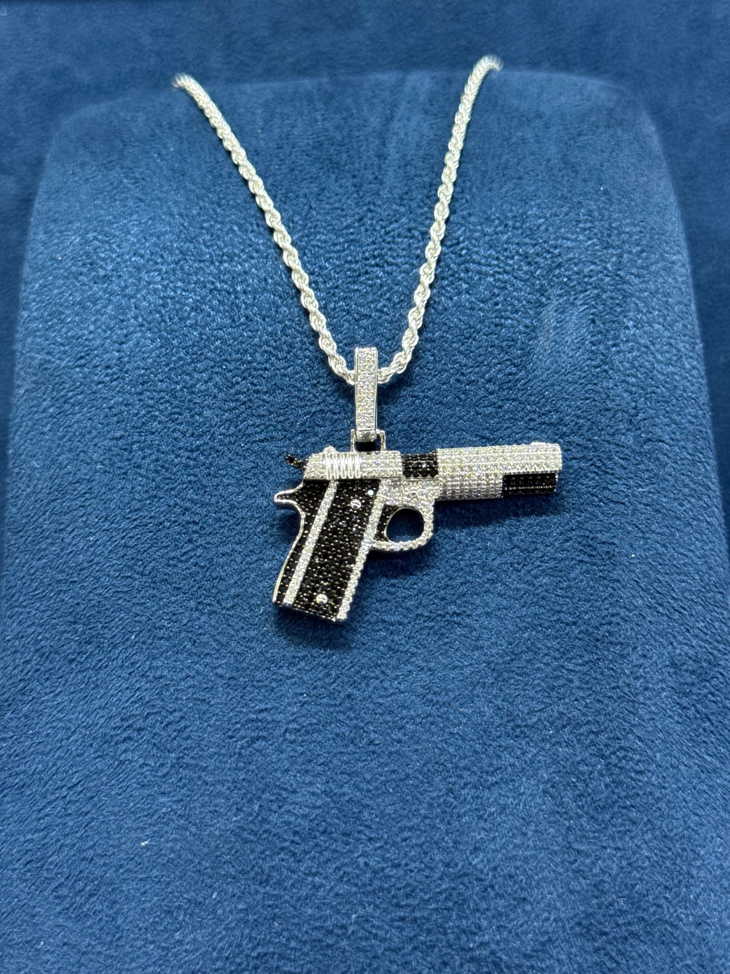 Dije pistola