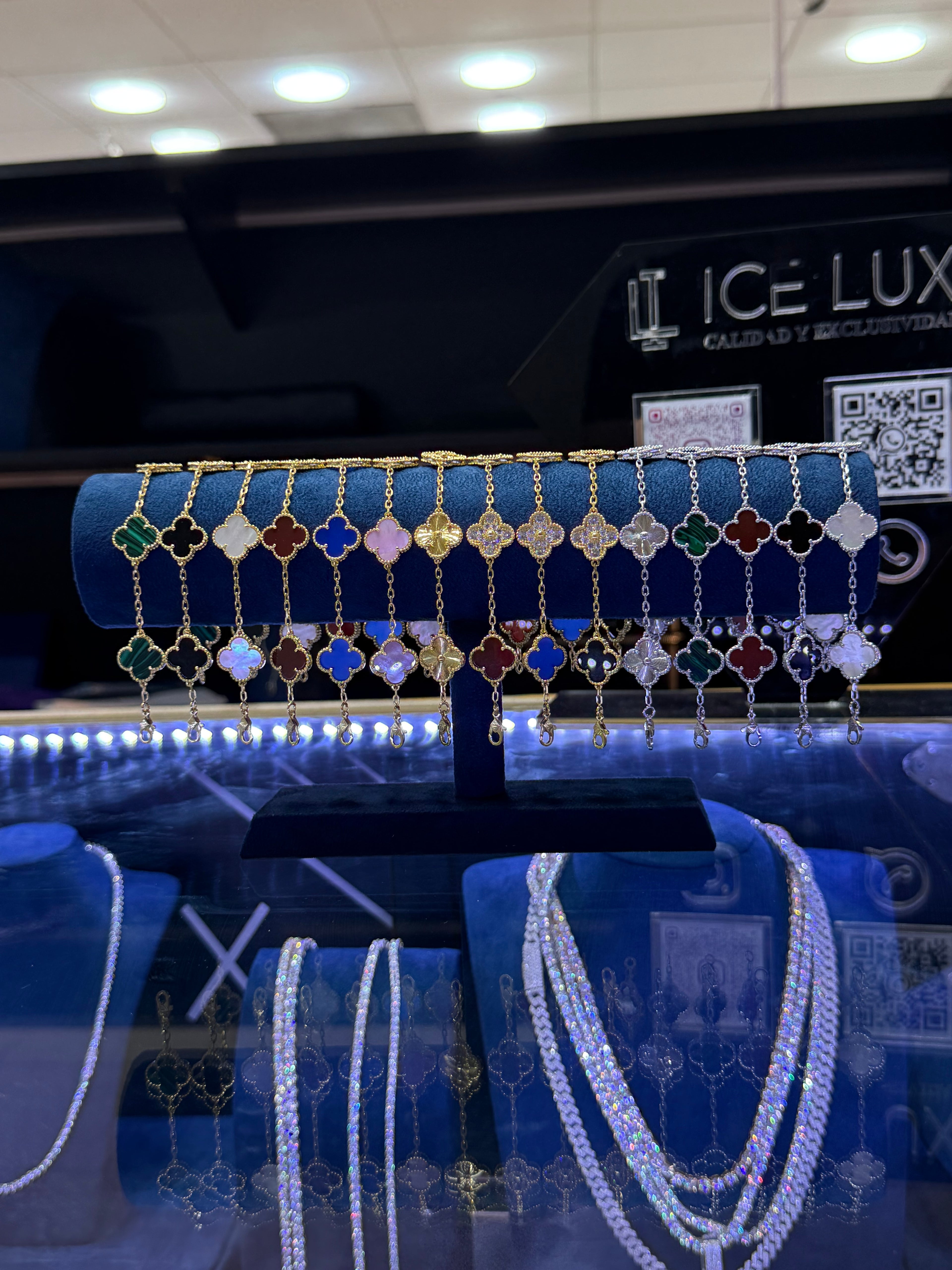 VCA 5 motif bracelet