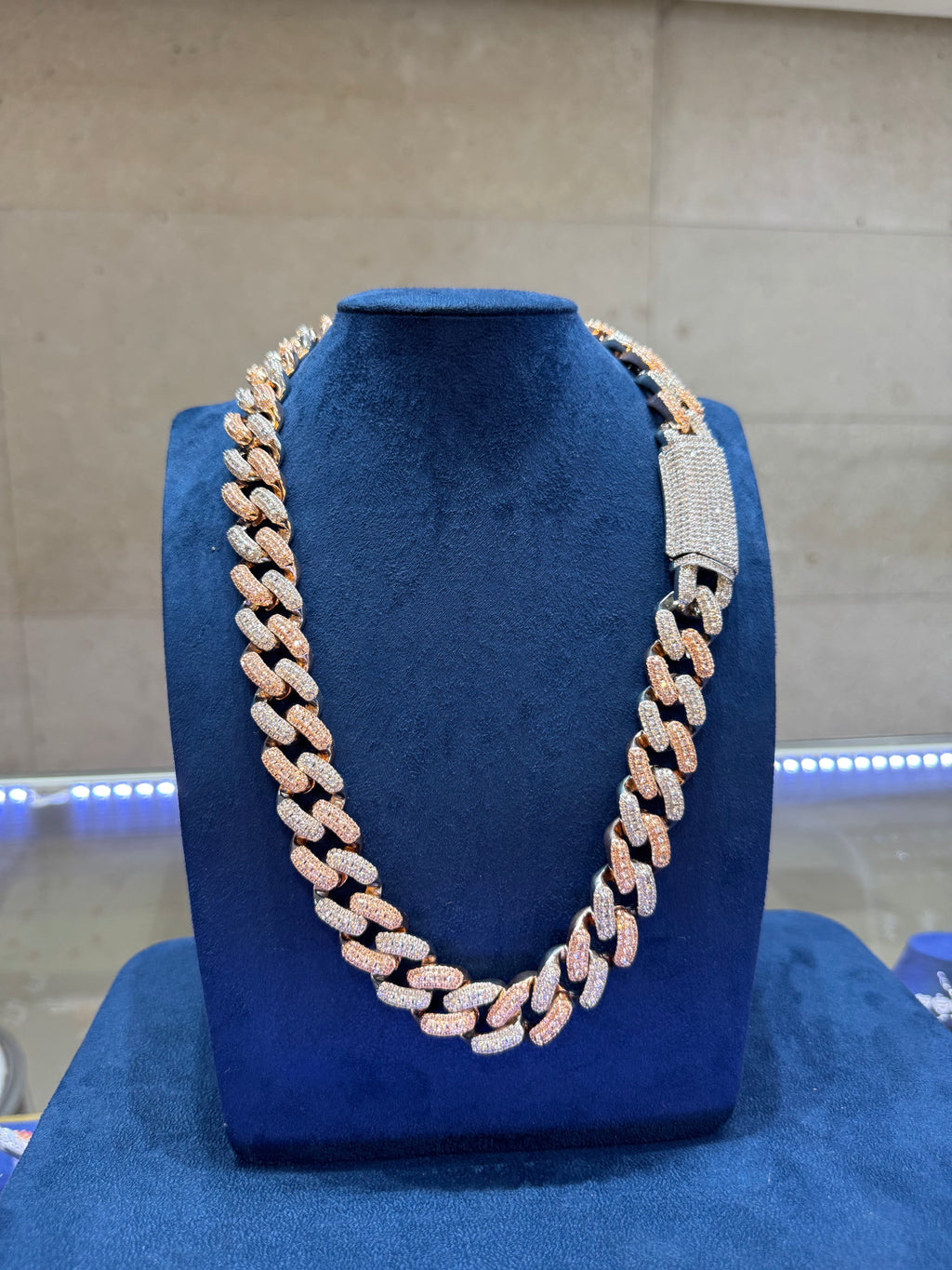 Cadena cubana Bitono rosa