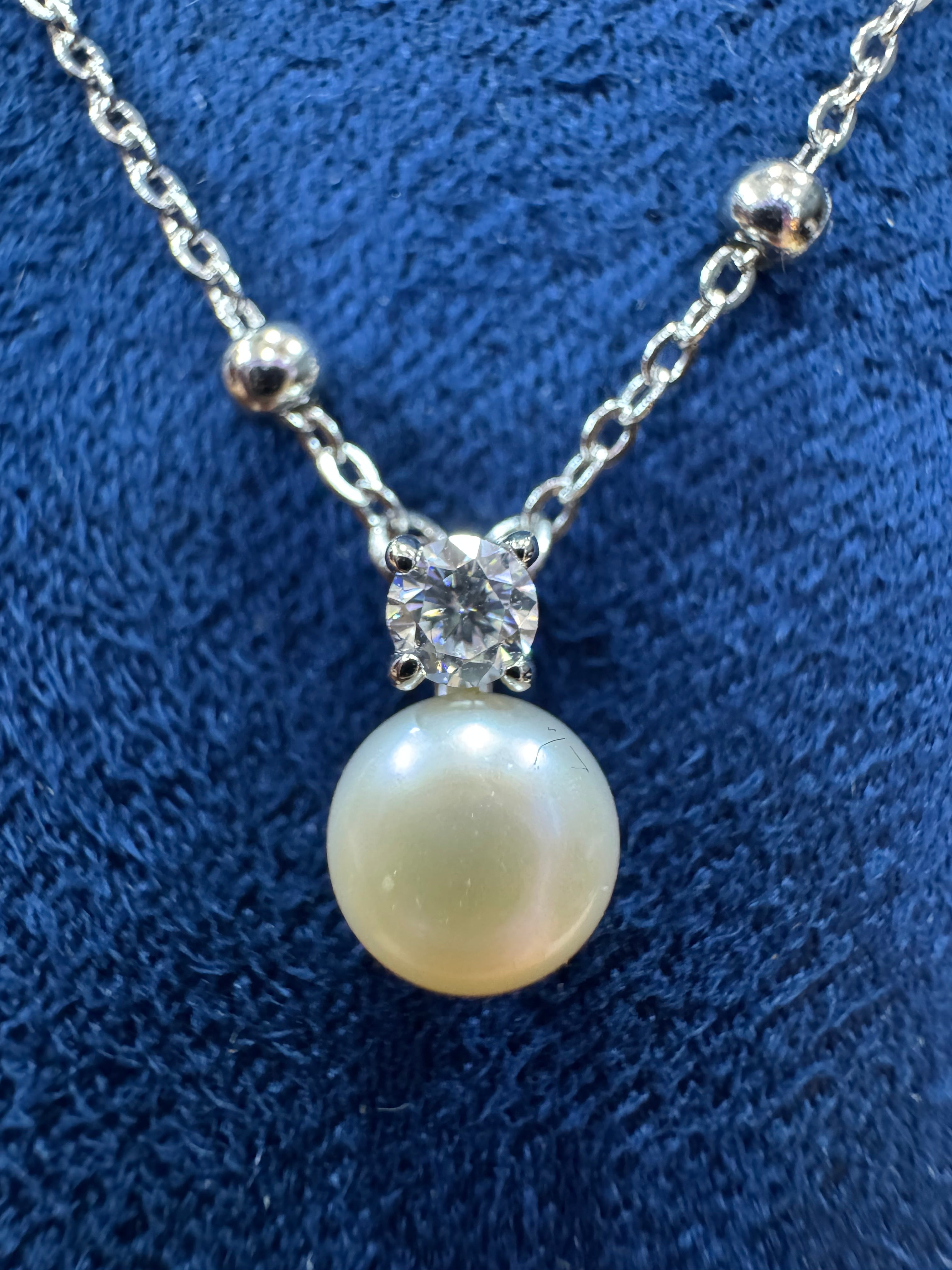Moissanite pearl necklace