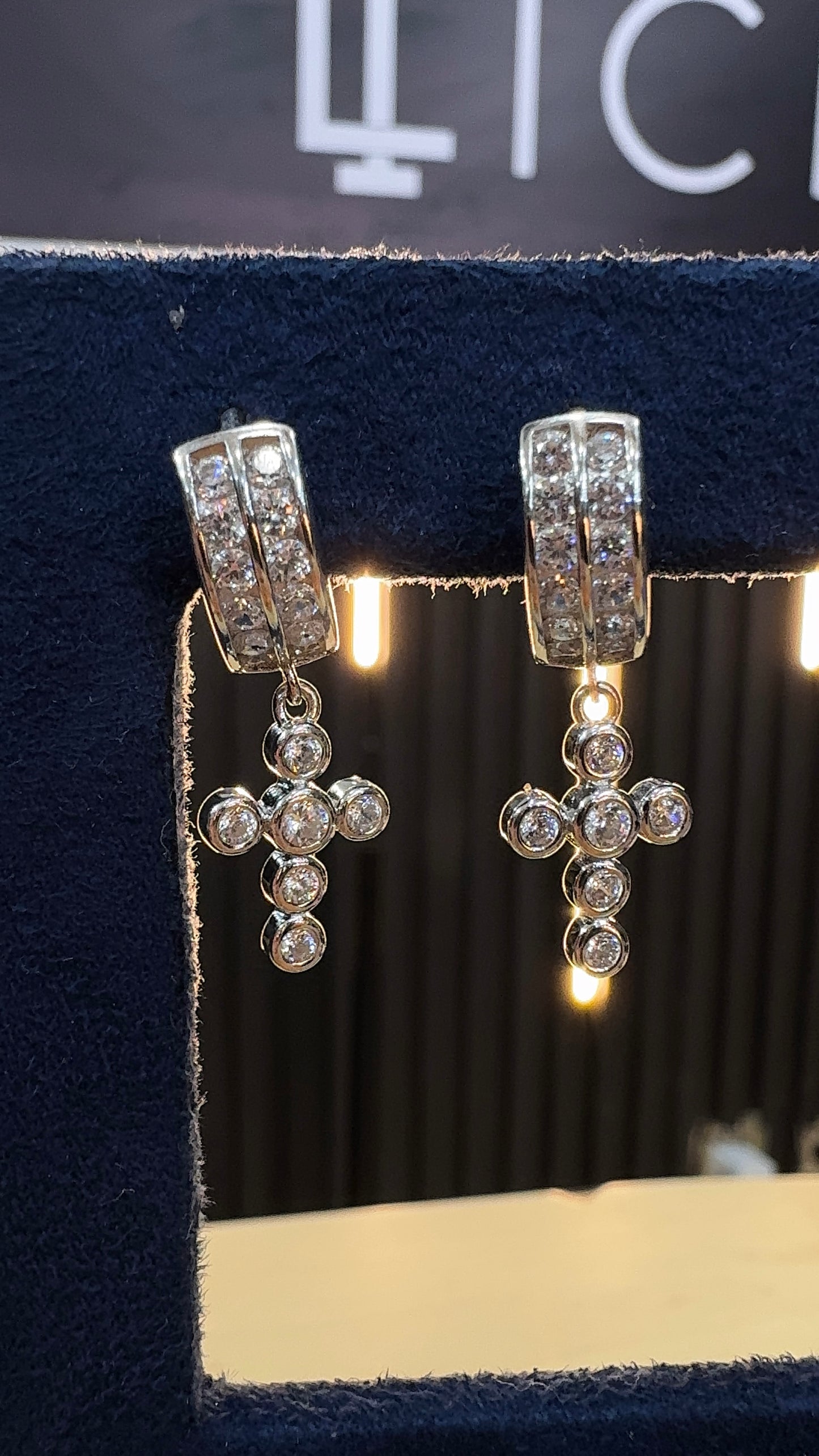 Aretes