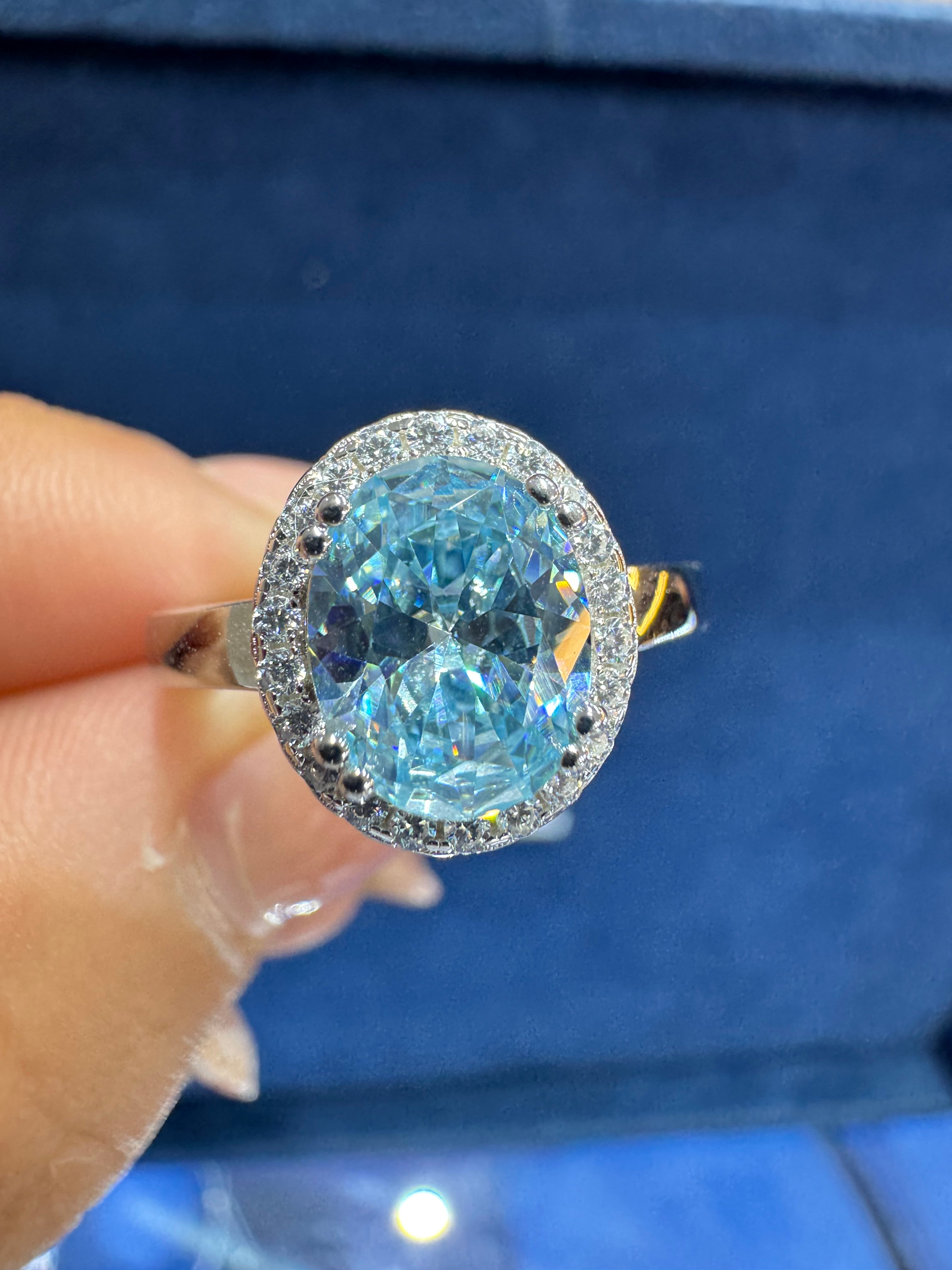 Anillo halo azul celeste