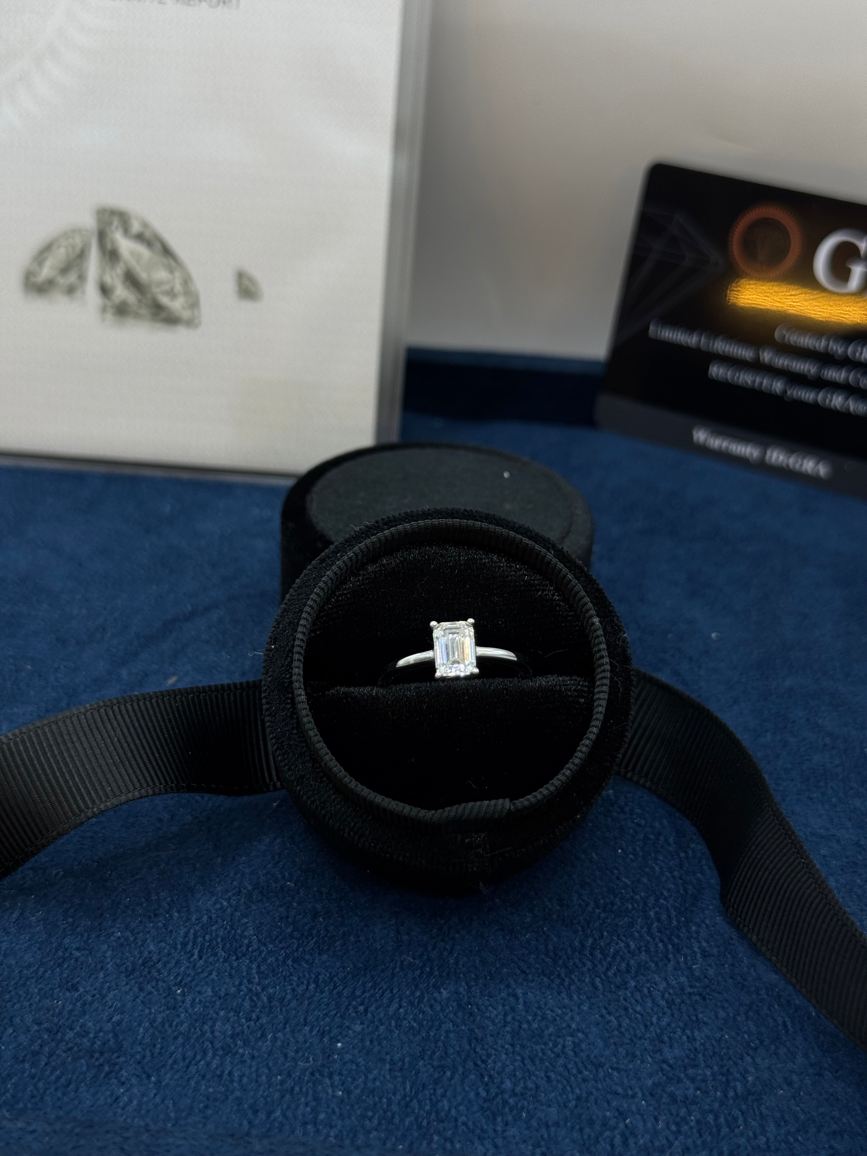 Anillo baguette moissanita