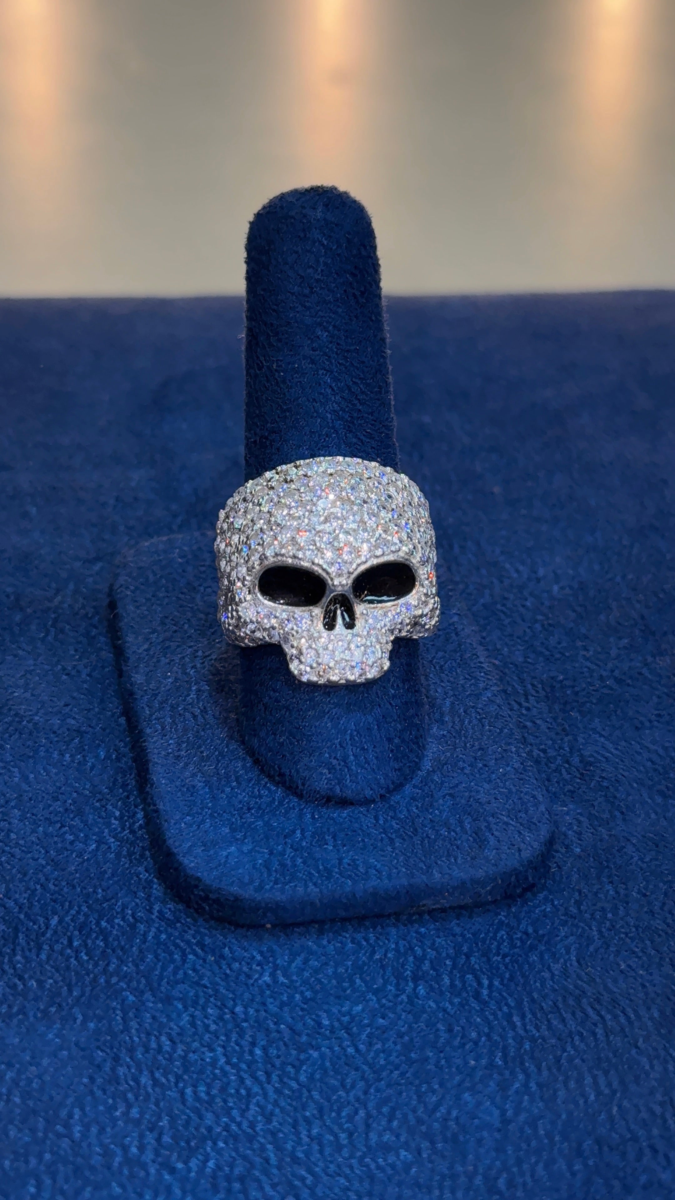 Anillo calavera