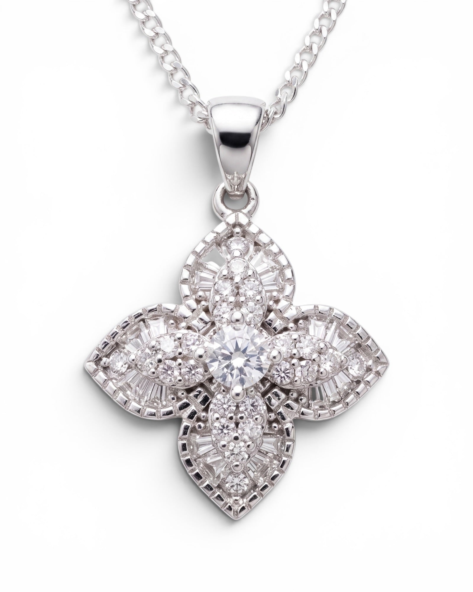 Collar trébol