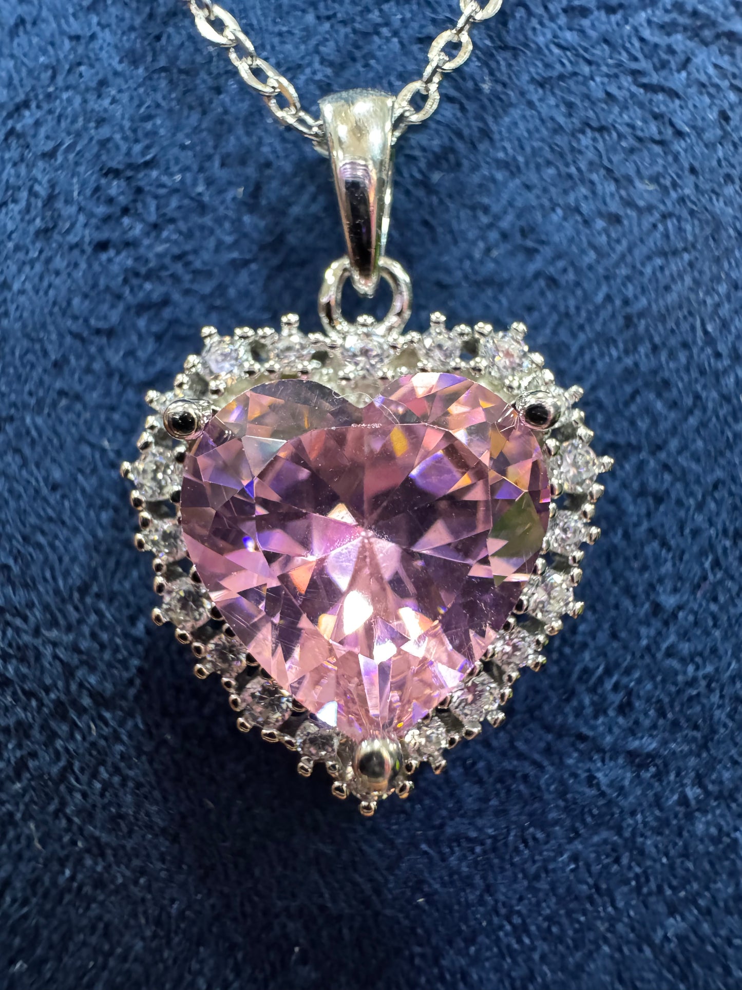 Collar corazón rosa