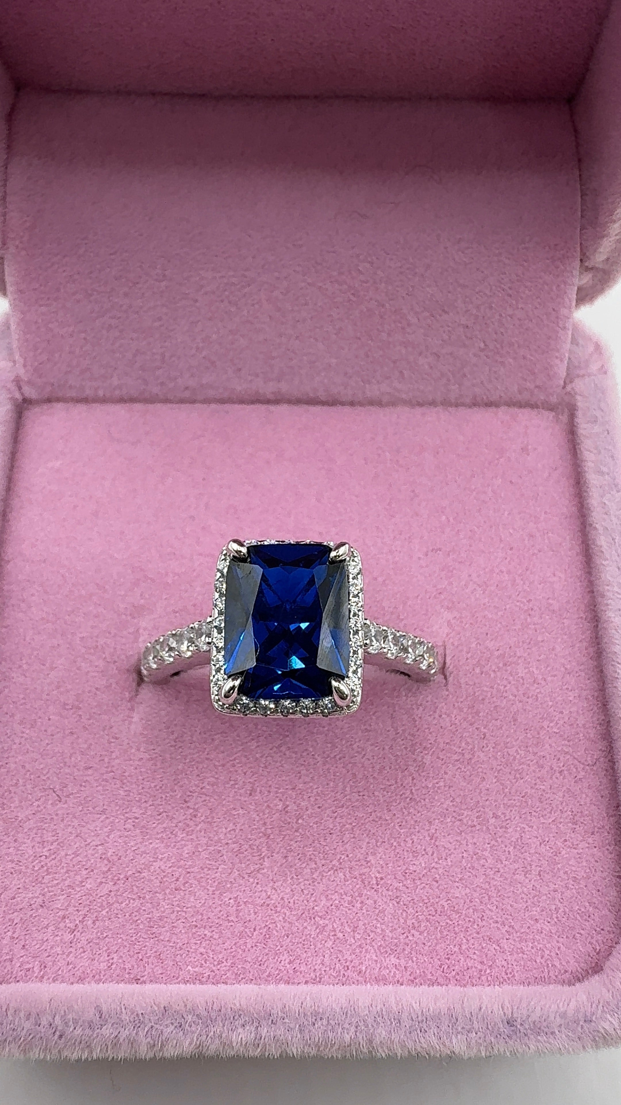 Anillo cuadro azul