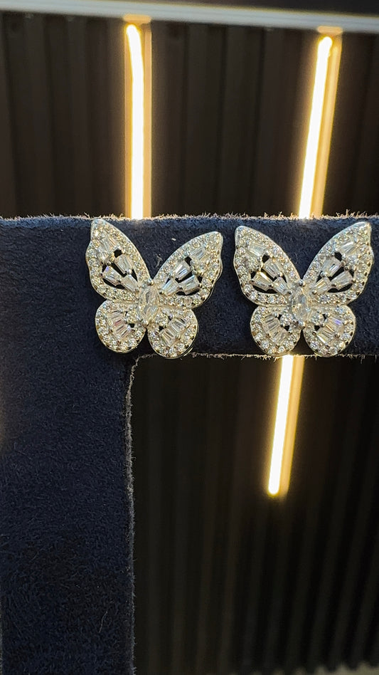 Arete mariposa baguette