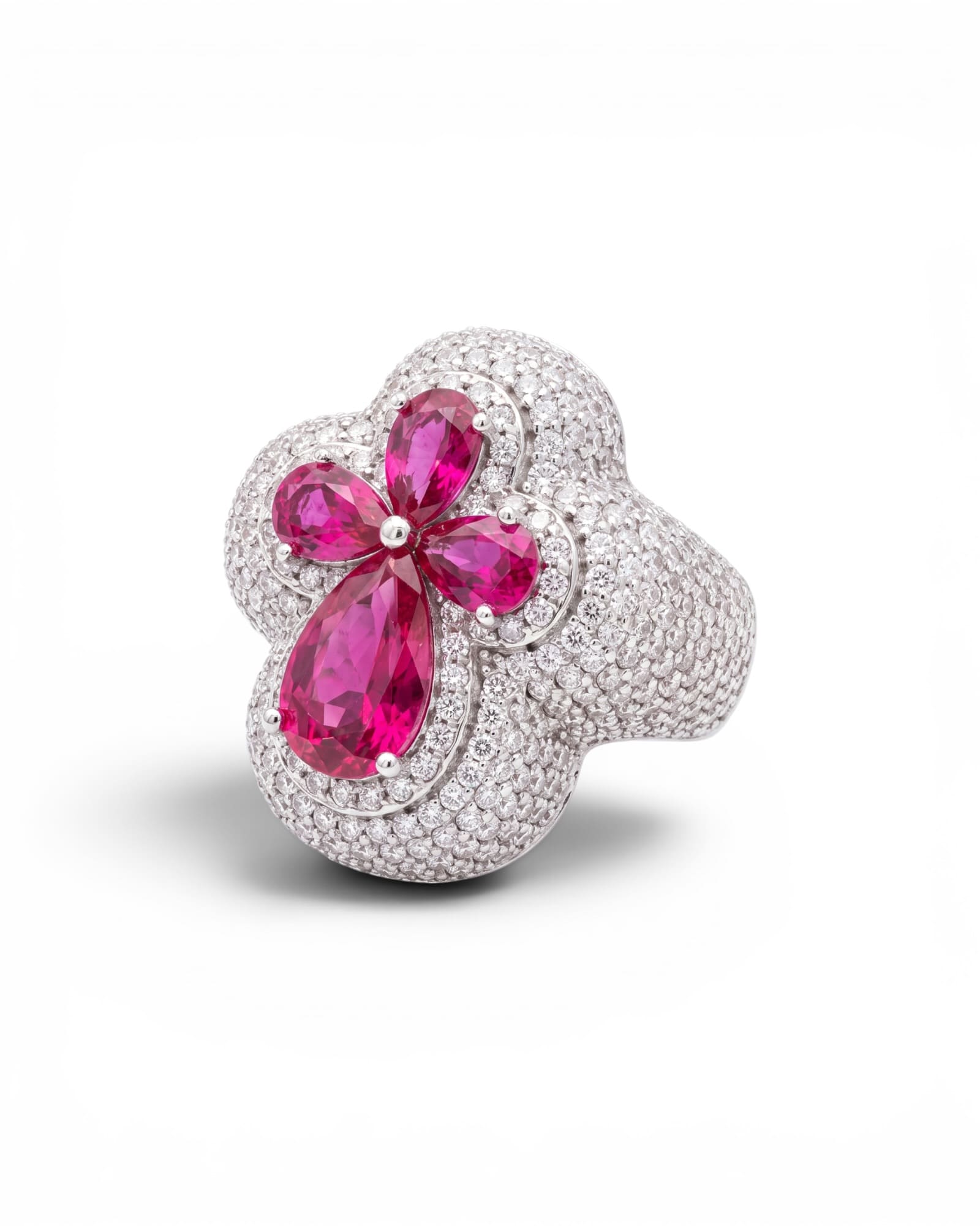 Anillo rojo magenta moissanita