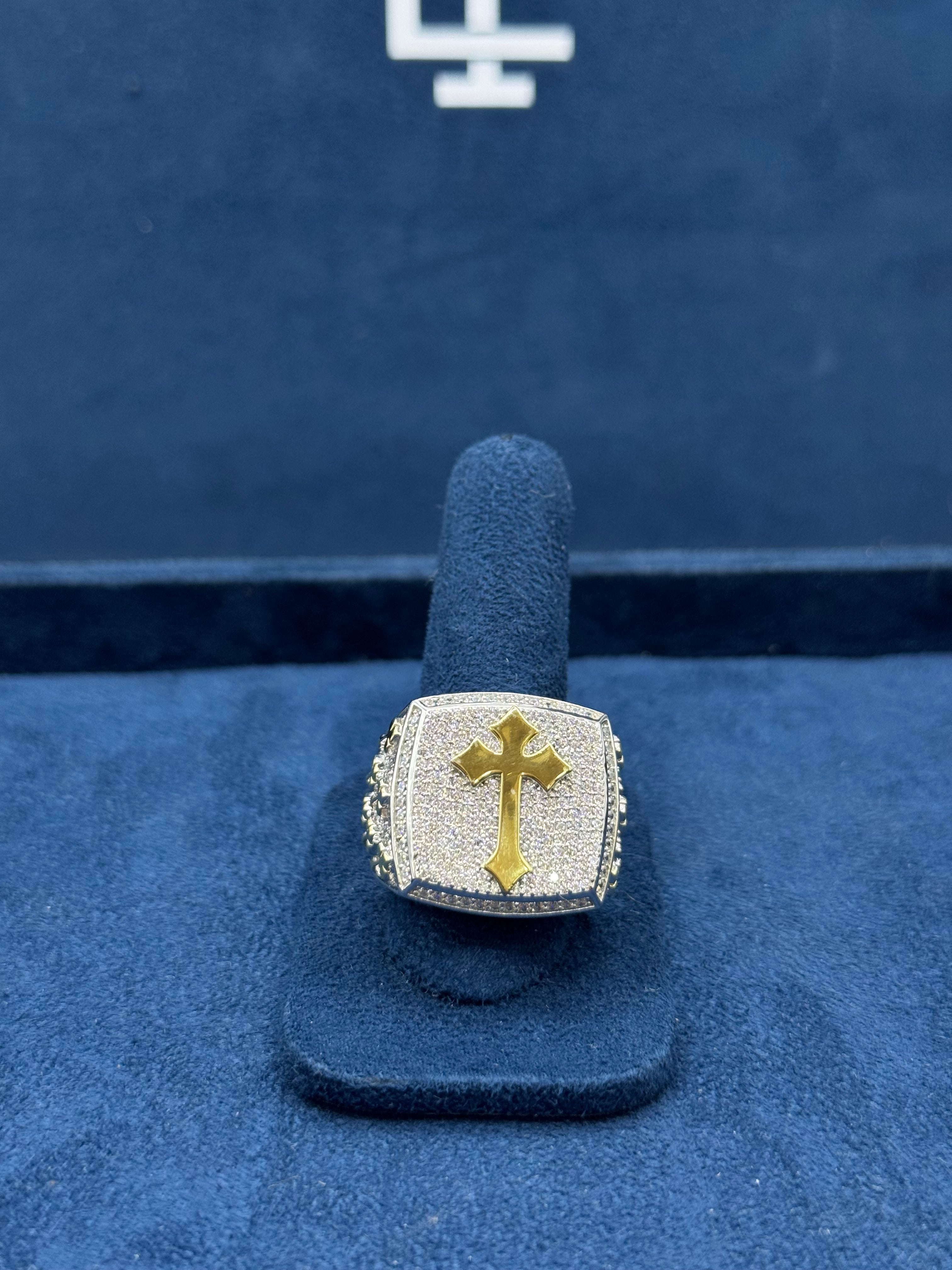Anillo cruz