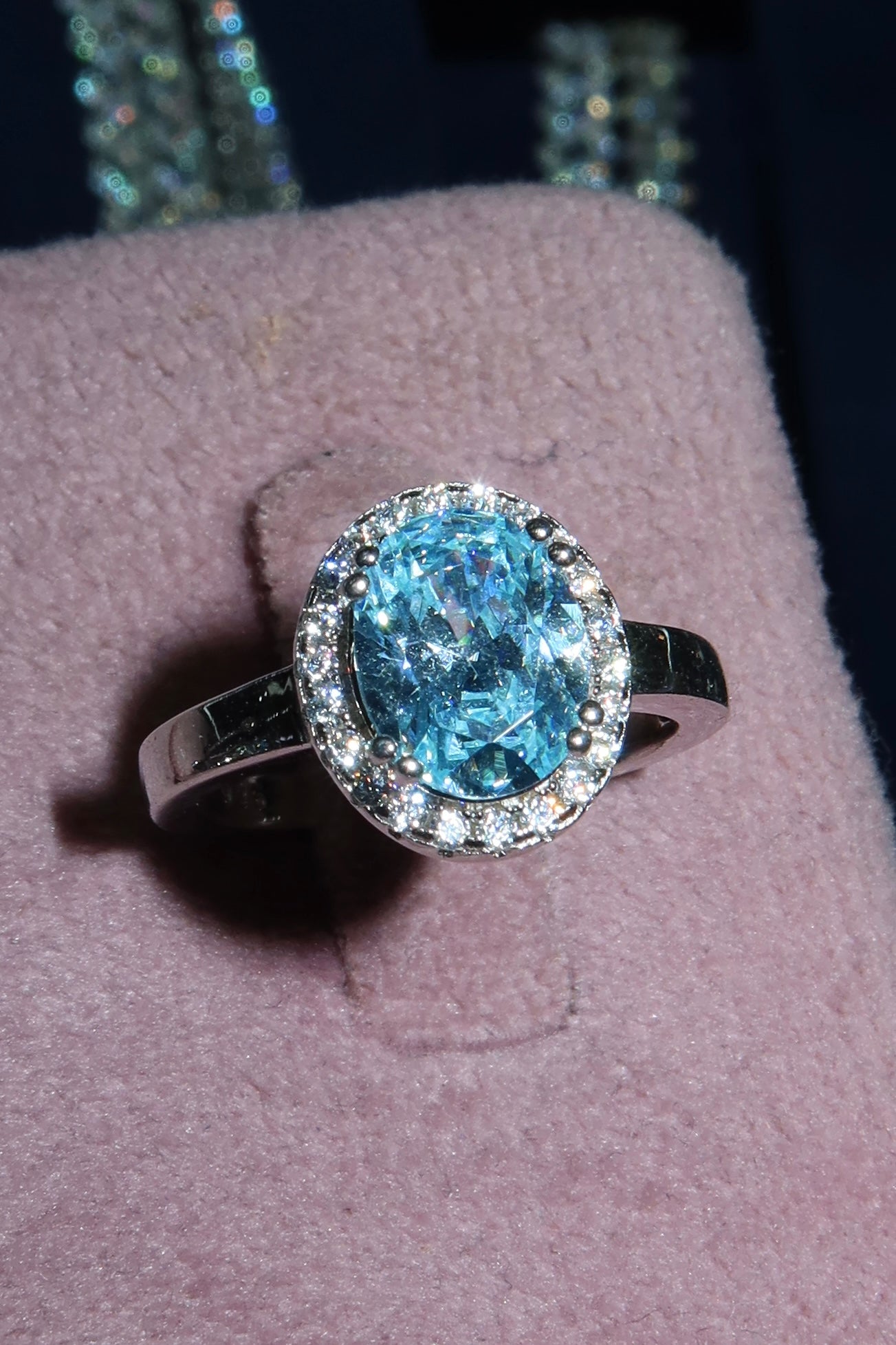 Anillo halo azul celeste
