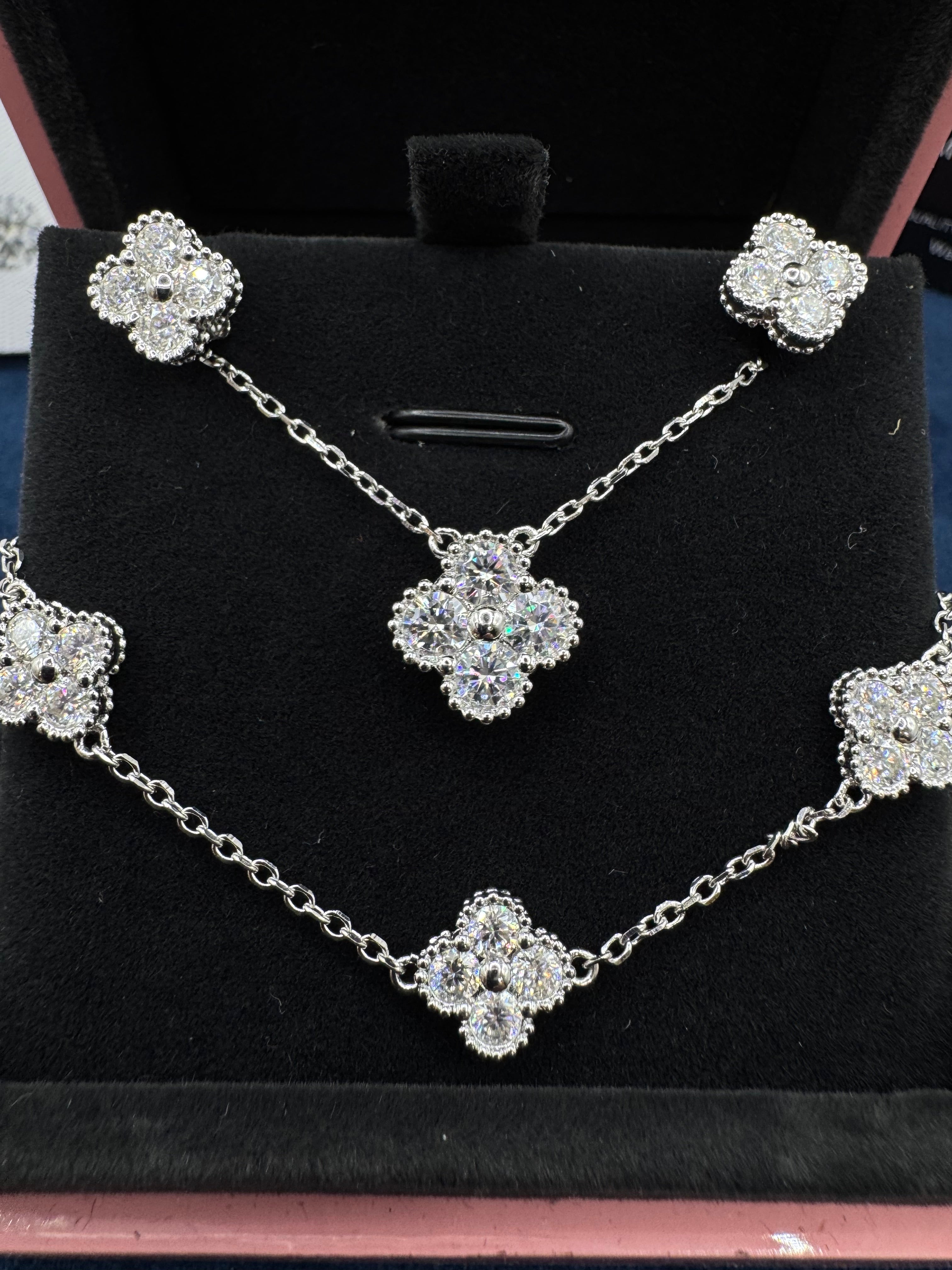 VC Moissanite Clover Set