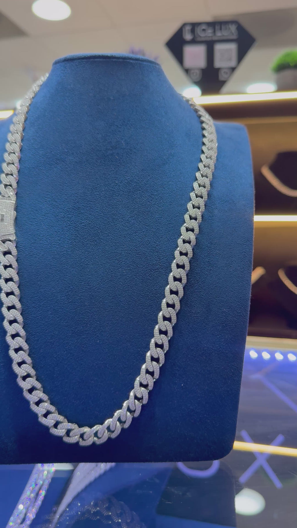 Cadena monaco cubano